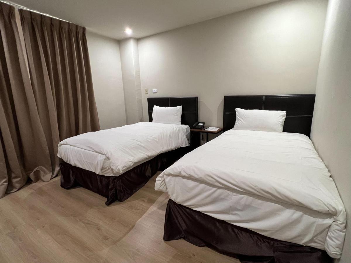 באמאקו Saint Hostel מראה חיצוני תמונה