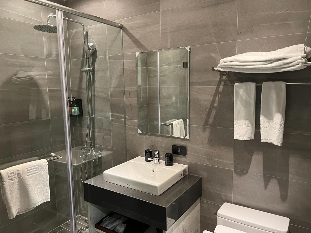 באמאקו Saint Hostel מראה חיצוני תמונה
